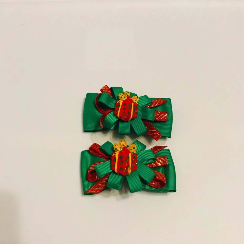 Christmas theme 2 kids hair clip Christmas bows vintage handcrafted rare unique